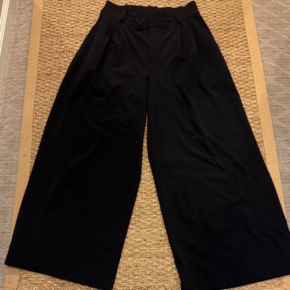 Alo High-Waist Dreamscape Trouser sz small short 28inseam